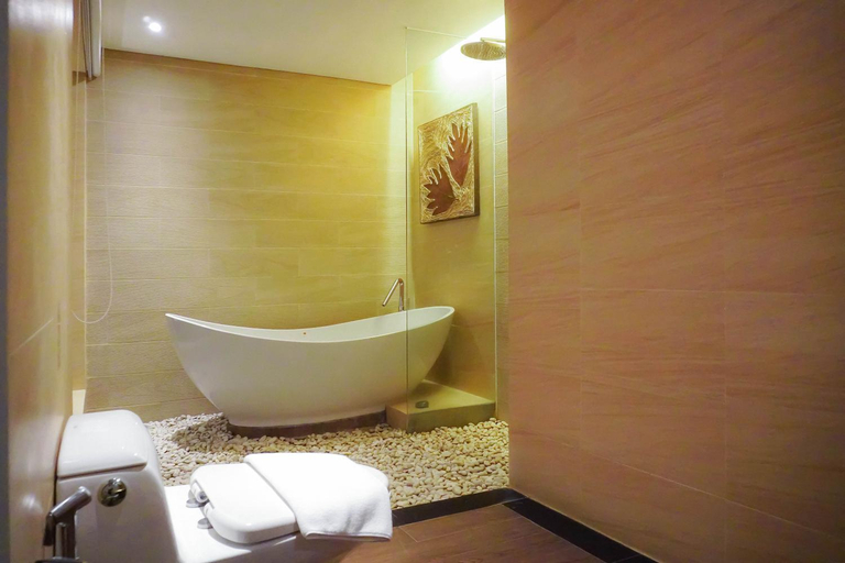 Bathroom 5, Crystal Lotus Hotel Yogyakarta, Sleman