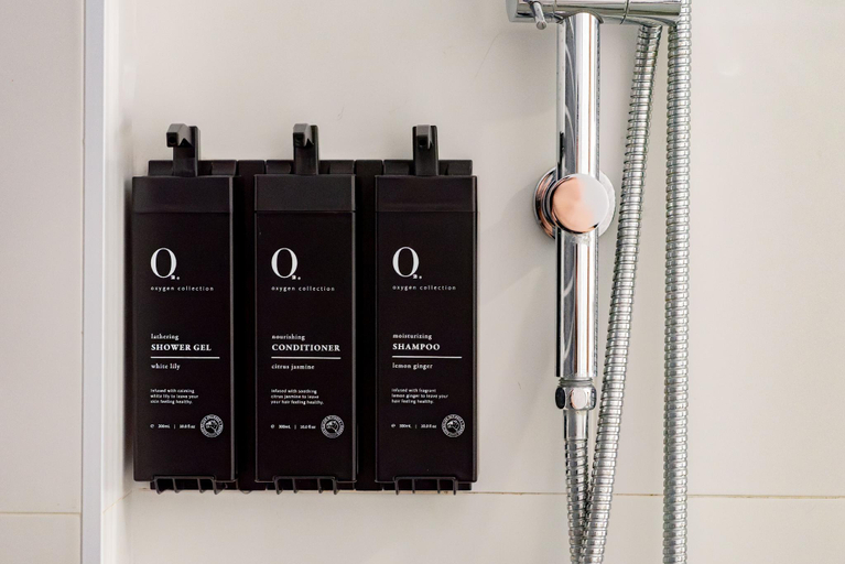 Bathroom 13