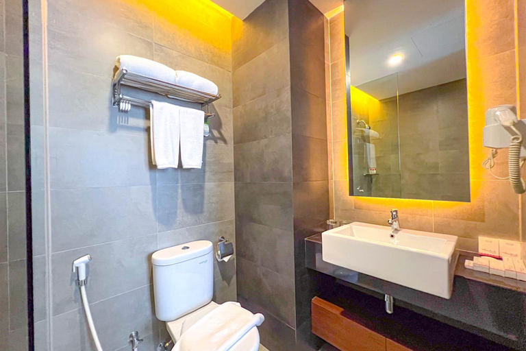 Bathroom 25