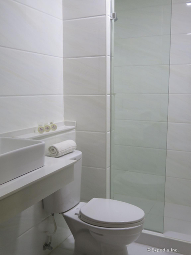 Bathroom 15