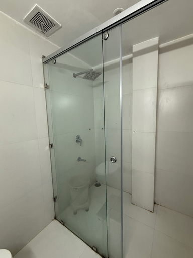 Bathroom 3, Hotel India, Dehradun