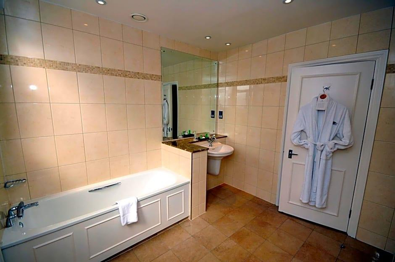 Bathroom 4, Ansty Hall, Warwickshire