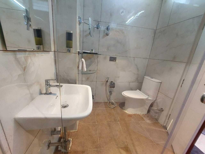 Bathroom 4, Hotel Yathin, Mysore