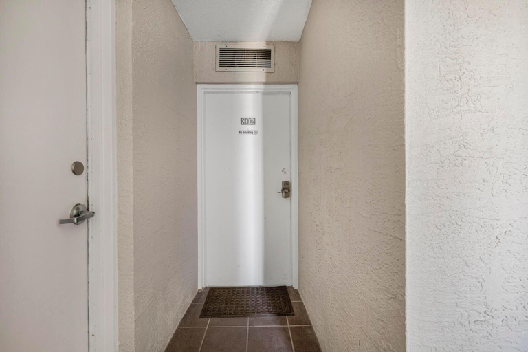 Others 3, Westwind 802, Baldwin