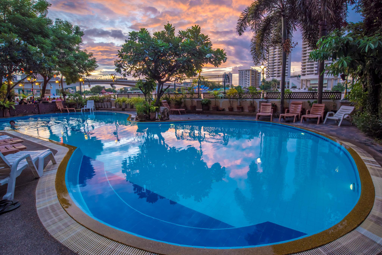 Swimming Pool 10