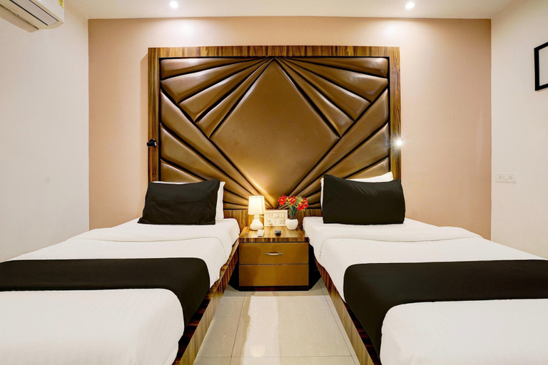 Room 2, Comfortable Stays at Mumbai Central, Mumbai City
