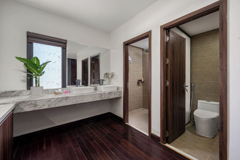 Bathroom 4, Palazzo Luxury Hotel, Da Nang