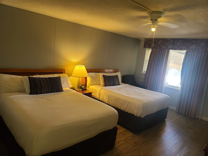 Bedroom 2, Tilton Lodge Inn and Suites, Belknap