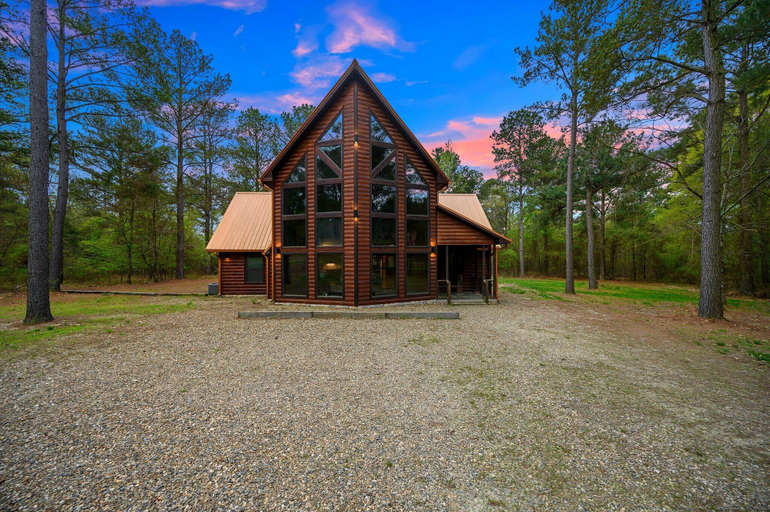 Exterior & Views, Sugar Daddy Cabin for 13!, McCurtain