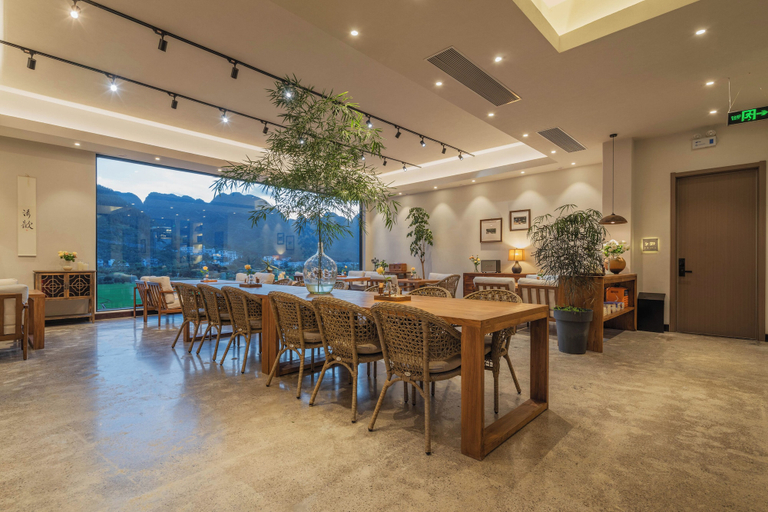 Food & Drinks 4, Wanfenglin Half Mountain View Hotel, Qianxinan Buyei and Miao