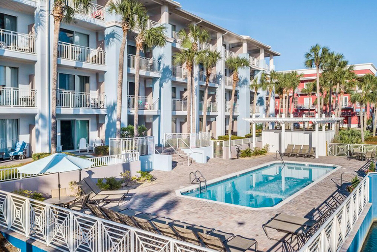 Sport & Beauty, Gulf Place Cabanas 203, Walton