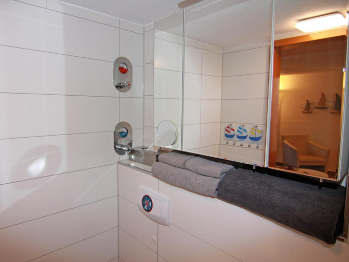 Bathroom 3, Nice apartment in Unknown w/ , Nordwestmecklenburg