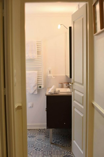 Bathroom 5, Champagne Philippe Martin, Marne