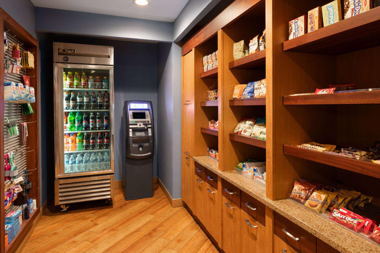 Food & Drinks 5, La Quinta Inn by Wyndham Sheboygan, Sheboygan