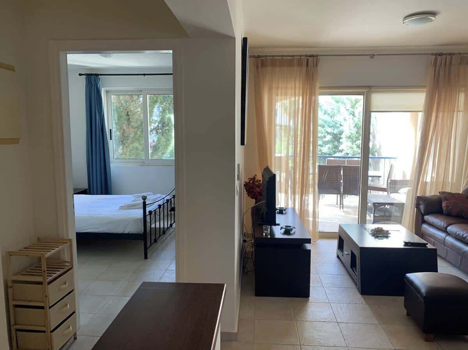 Others 5, Cassiopeia 1BR Apt on Beach with Pool, Crete