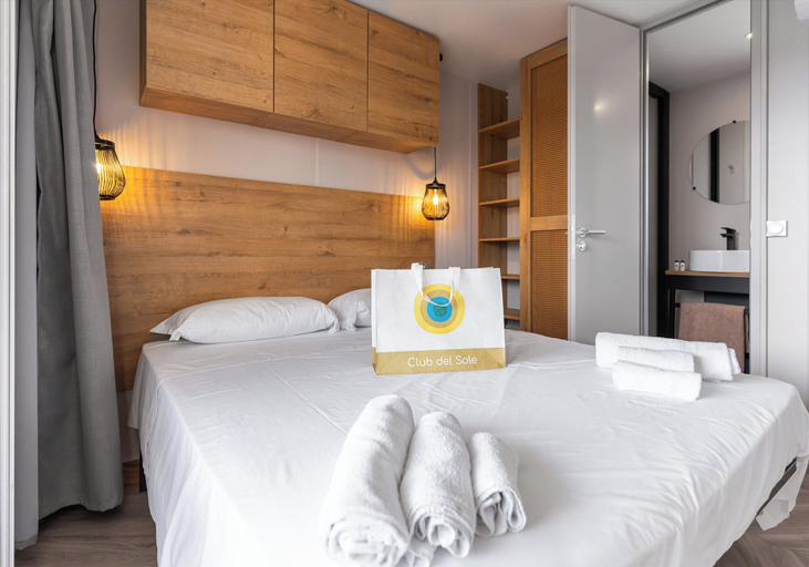 Bedroom 3, Club del Sole Due Laghi Levico Family Collection, Trento
