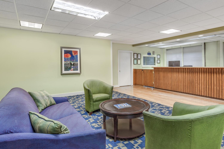 Public Area 2, Days Inn by Wyndham Cullman, Cullman