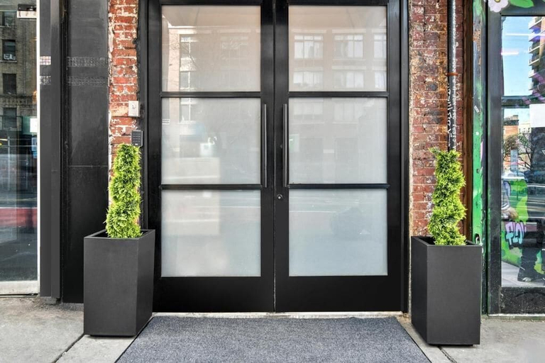 Exterior & Views, Square 42, New York