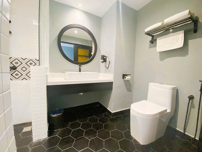 Bathroom 20