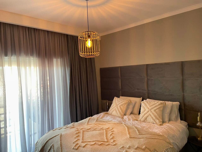 Others 3, Sunset View KING Bedroom, Almada