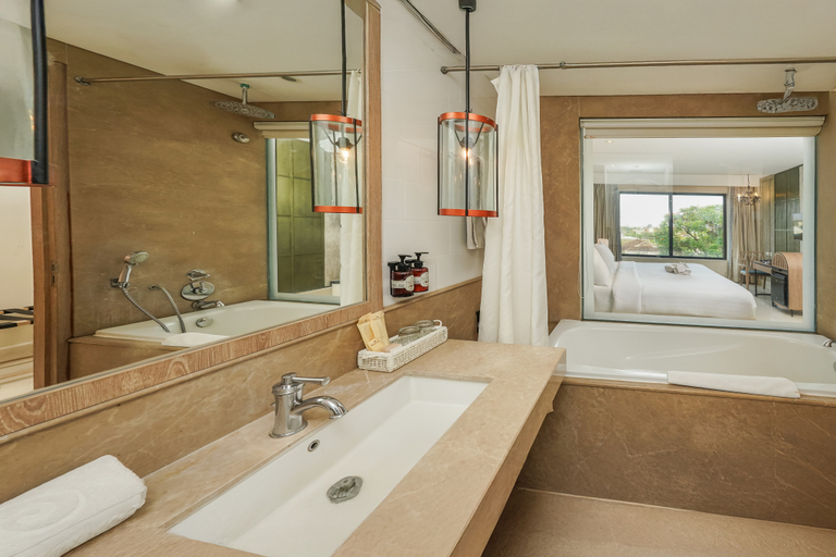 Bathroom 4
