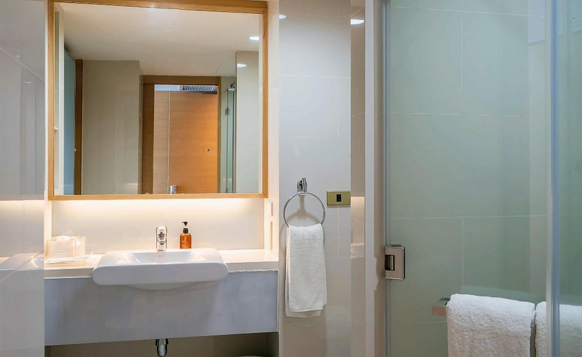 Bathroom 12