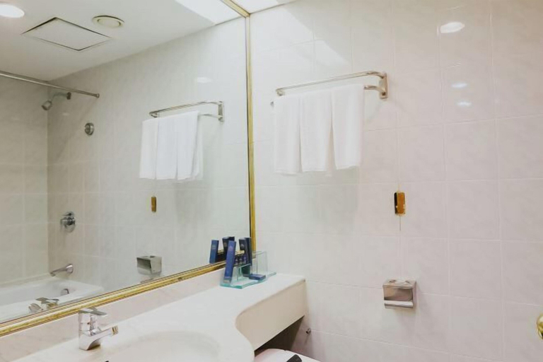 Bathroom 4, Yanbian Dynasty Daewoo Hotel, Yanbian Korean