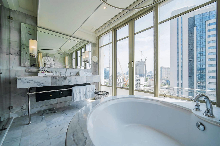 Bathroom 14