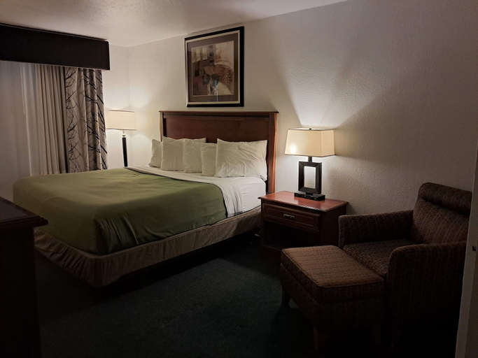 Bedroom 3, National 9 Casper - Showboat, Natrona