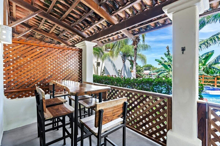 Others 5, Modern Split-Level 2-Bedroom Condo with Pools, Terrace & Easy Beach Access, Carrillo