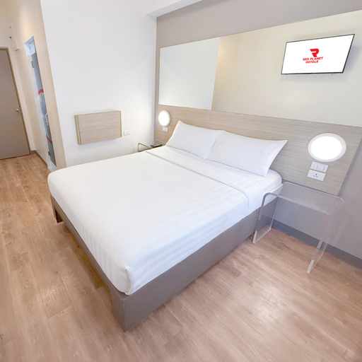 Bedroom 3, Red Planet Makati Amorsolo, Makati City