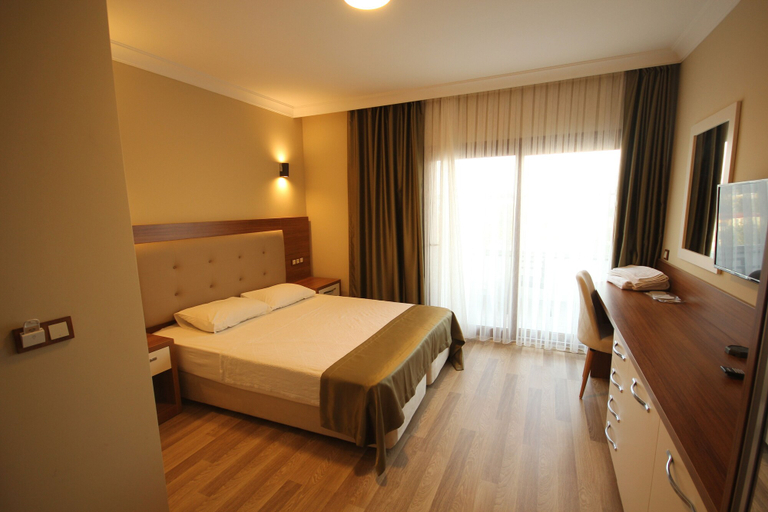 Bedroom 3, Alptekin Otel, Menderes
