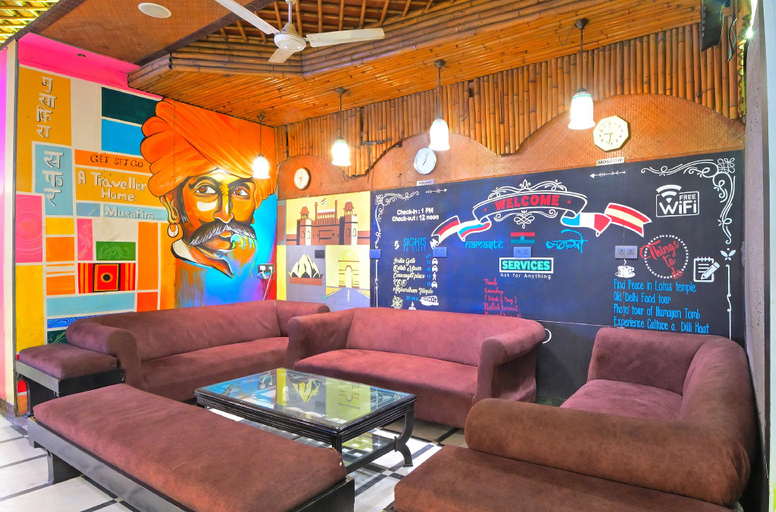 Public Area 2, Hari Piorko Inn Express at New Delhi Railway Station, Delhi