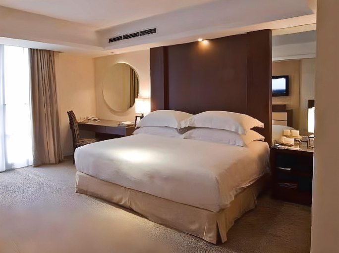 Bedroom 12