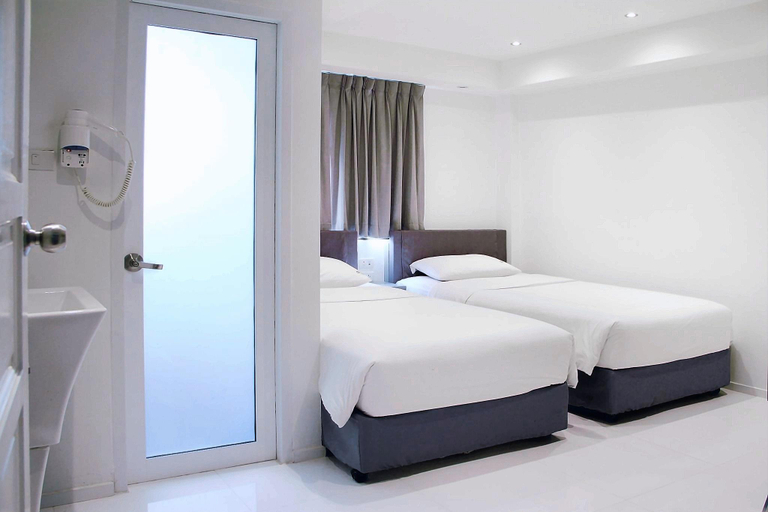 Bedroom 12