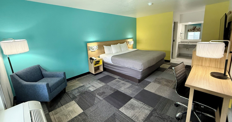 Bedroom 3, Days Inn by Wyndham Eglin AFB, Okaloosa
