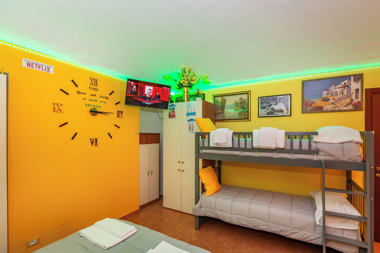 Bedroom 2, Grotta dell'Arte, Torino
