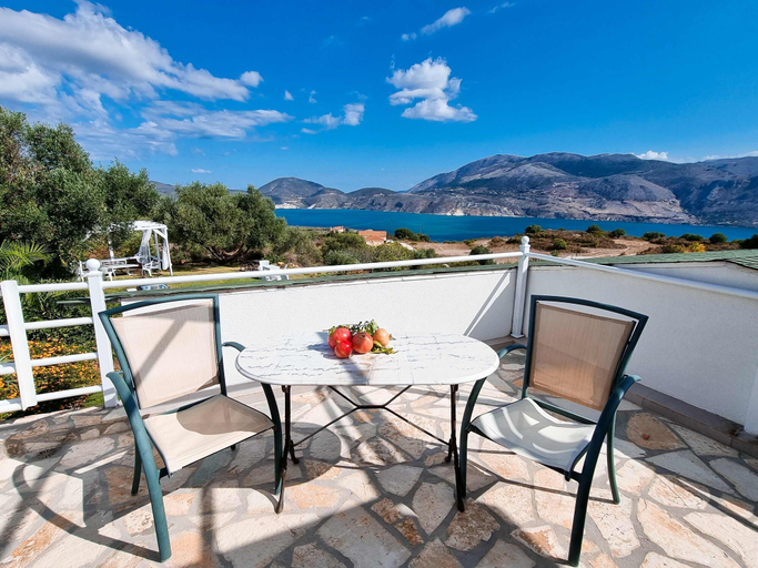 Room 4, Cozy Superior Seaview Nest - Kefalonia Garden Gem, Ionian Islands