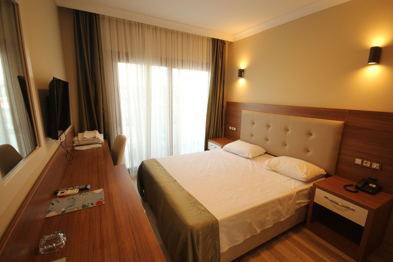 Bedroom 4, Alptekin Otel, Menderes