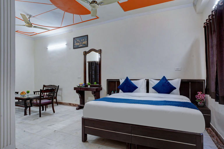 Bedroom 3, Hotel Prithvi Palace, Ghaziabad