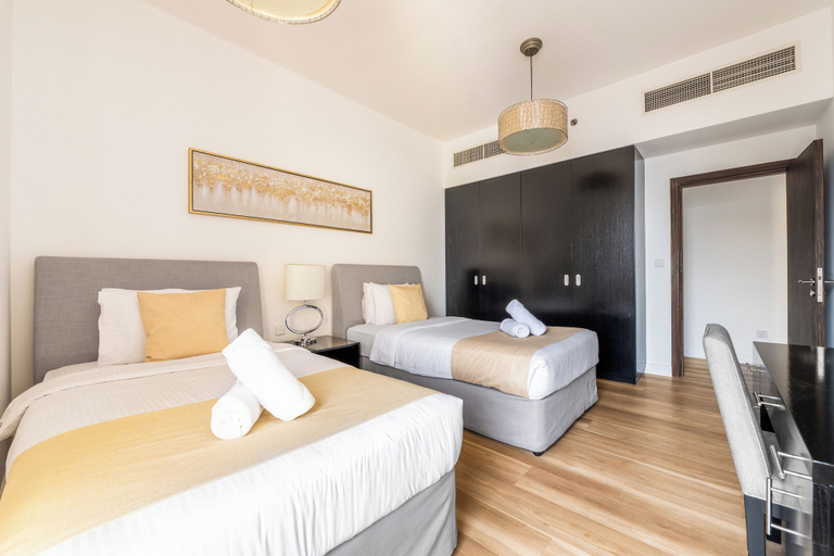 Others 5, Luxe Marina View Retreat - 2BDRM, Dubai
