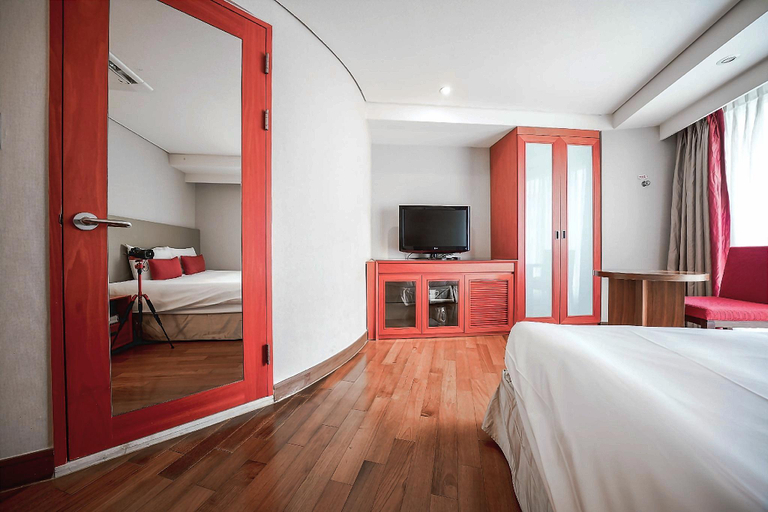 Bedroom 12