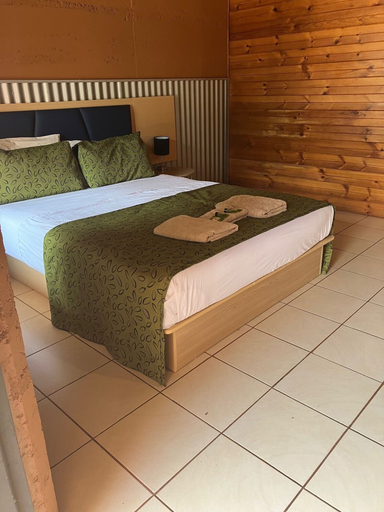 Bedroom 3, Territory Manor Motel & Caravan Park, Mataranka