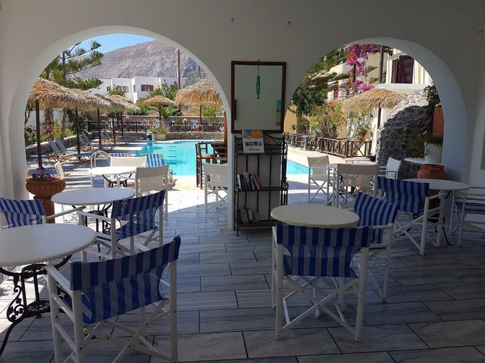 Food & Drinks, Ira Apartments, South Aegean