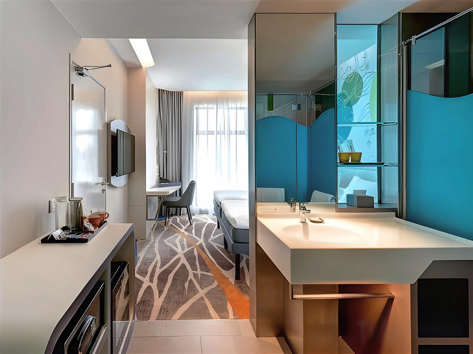Bathroom 15