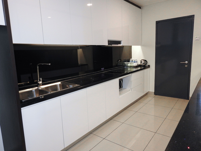 Dining Room 9