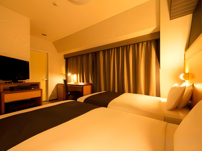 Bedroom 8