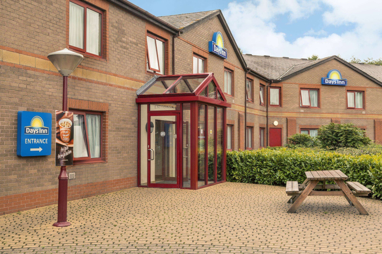 Exterior & Views 2, Days Inn by Wyndham Magor, Monmouthshire