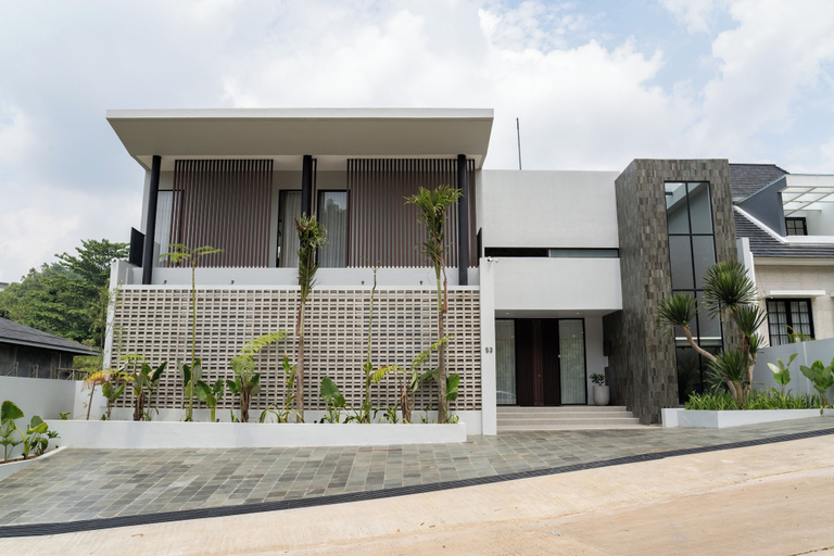 Exterior & Views 2, Kireina Mori Villa 6BR with heated pool, Bandung