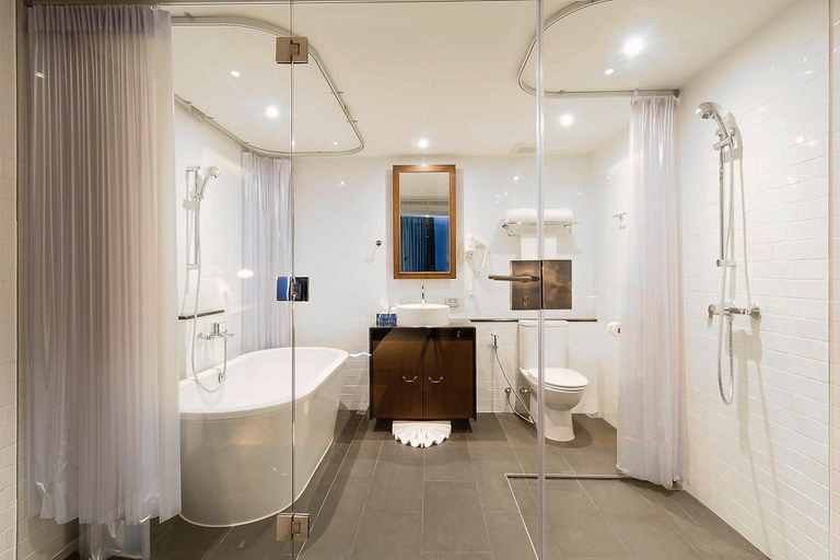 Bathroom 11